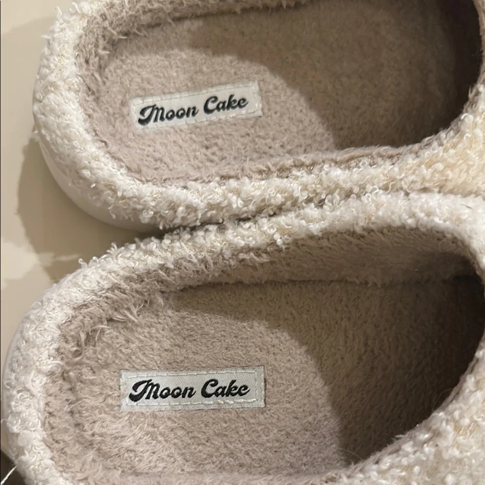 Kids White and Yellow Smiley Face Slippers